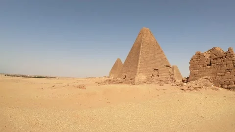 The amazing pyramids of Jebel Barkal in Sudan Stock Footage