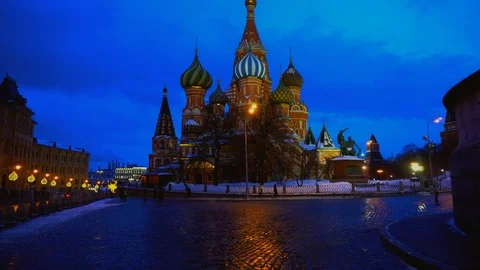 Amazing Saint Basil's Cathedral in Red Square, Moscow, symbol of the country 스톡 동영상 102902277