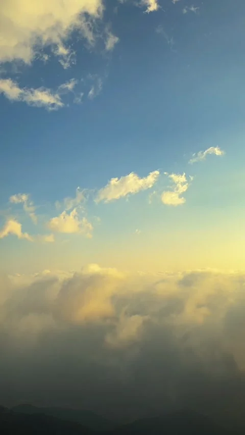Amazing Sea of Clouds Timelapse over Chinese Mountains at Sunrise Video stock 328898407