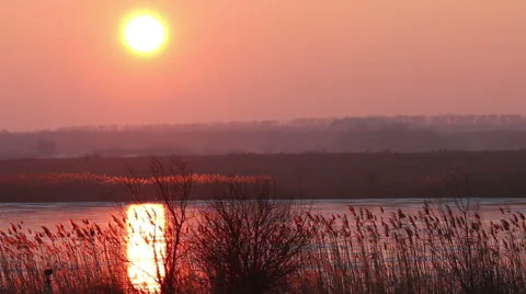 Amazing sunset time lapse over winter lake Video stock 59862935