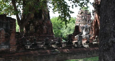 Amazing view of the Buddhist temple in the ancient city of the Ayutthaya Video stock 344807627
