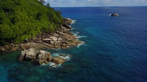 Amazing view in Indian ocean waves hits on rockes in Mahe island Stock Footage 120181026