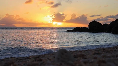 Amazing view of sunset at Shell Beach in Gustavia, St. Barths, Caribbean. 스톡 동영상 101730951