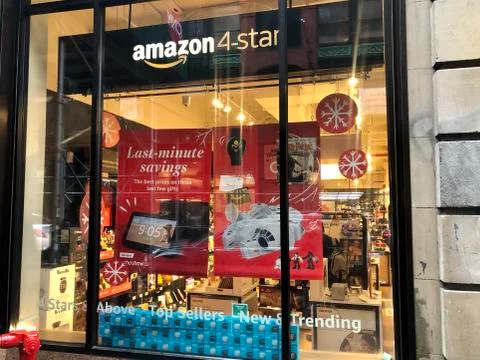"Amazon 4-Star" retail store of the leading online vendor Amazon Stock Photos