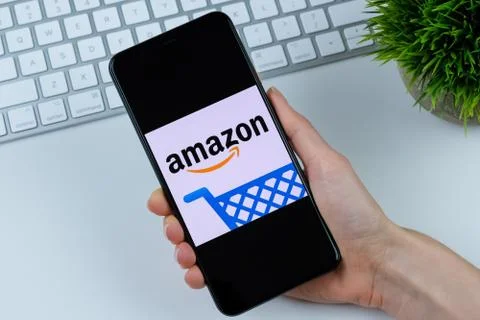 Amazon app logo on a smartphone screen Stock Photos