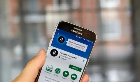 Amazon app on Samsung S7 Stock Photos