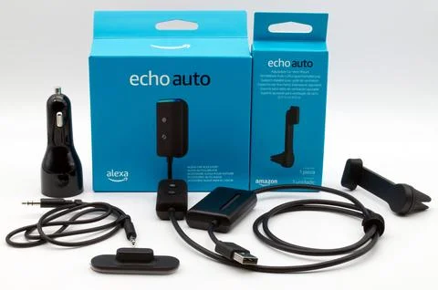 Amazon Echo Auto. Alexa, virtual assistant AI. Stock-Fotos