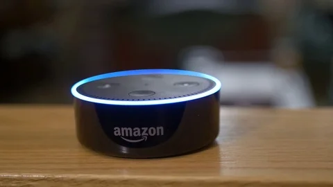 Amazon Echo Lighting Up Close Up Vidéo 71653382