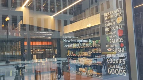 Amazon Go Building - Chicago Vídeos de archivo 167515324