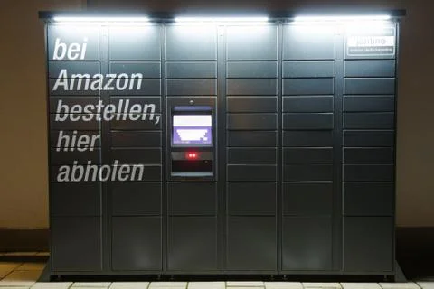 Amazon Locker station located next to an Aldi supermarket. Stock Photos