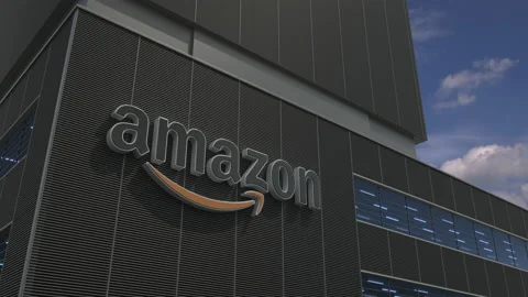 Amazon logo on the modern building. Editorial 3d animation Vídeos de archivo 207422370