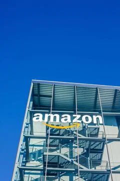  Amazon logo at office building, Munich Germany MUNICH, GERMANY - DECEMBER... Fotos de archivo
