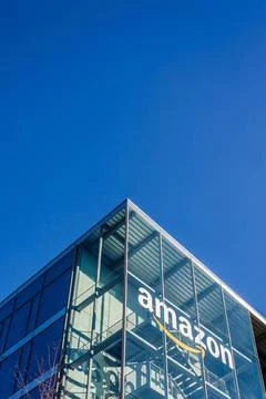  Amazon logo at office building, Munich Germany MUNICH, GERMANY - DECEMBER... Fotos de archivo
