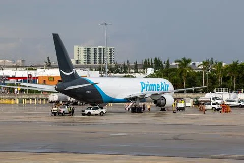 Amazon Prime Air cargo plane overshoots runway at Miami International Airport, U Stock Photos