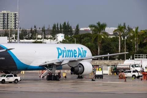 Amazon Prime Air cargo plane overshoots runway at Miami International Airport, U Stock Photos