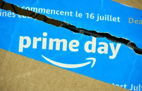 Amazon Prime Day box Photos