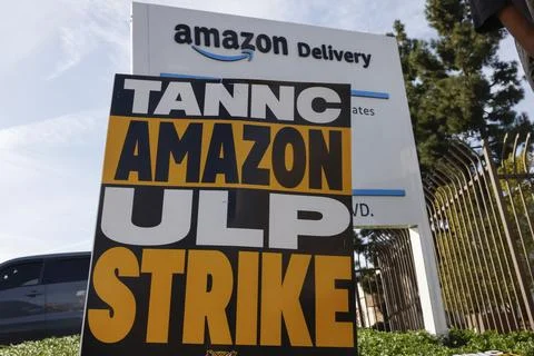 Amazon workers go on strike nationwide, Industry, Usa - 19 Dec 2024 Stock Photos