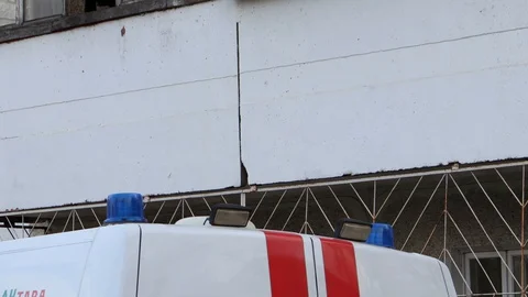 Ambulance with flashing lights Video stock 129268042