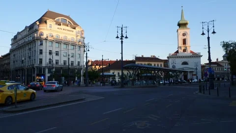 Ambulance responding to an emergency Stock Footage 326472382