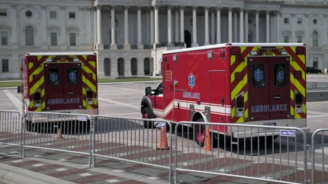 Ambulances at the Capitol Hill Elevated Threat Vidéo 169109065