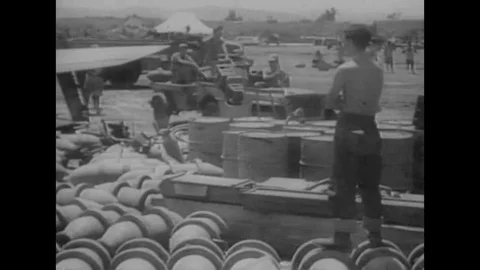 American and Chinese officers plot, warplanes attack Myitkyina and General Vídeos de archivo 139645358