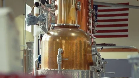 American bourbon distillery Vídeos de archivo 74800122