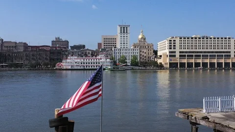 American Flag on Savannah River 库存影片 120576558