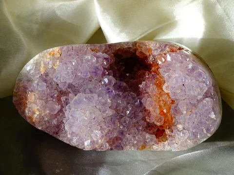 Amethyst geoda 스톡 사진