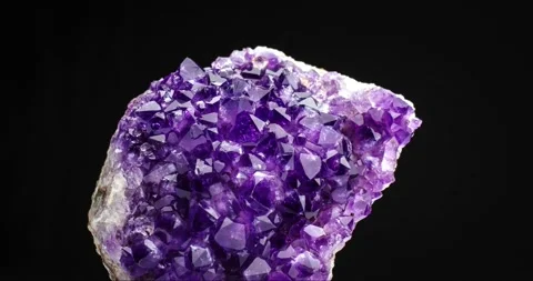 Amethyst geode crystal seamless rotating Stock Footage 237595548