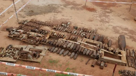 Ammunition  weaponry in bunker 4K Stockbeeldmateriaal 71422446