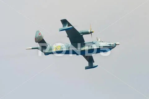 The amphibious anti-submarine airplane Be-12