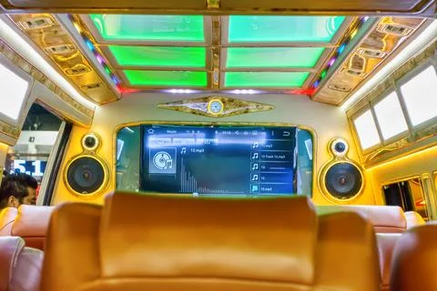 Amplifier mounted in the car Foto stock
