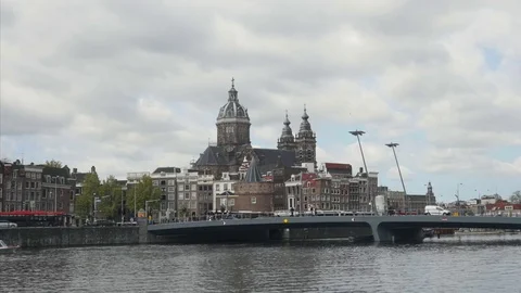 Amsterdam, Basilica of St Nicholas 스톡 동영상 77137170