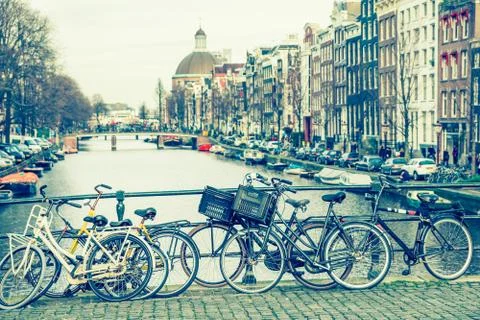 Amsterdam canal and bicycles Foto stock