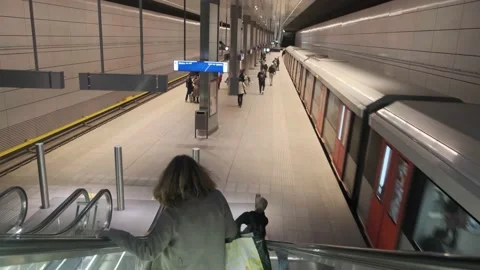 Amsterdam metro Stockbeeldmateriaal 139199040