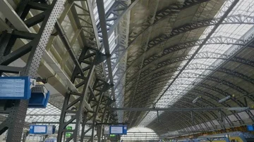 Amsterdam, rail station Stock Footage 85520217