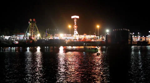 Amusement Park 4 Vídeos de archivo 33667480