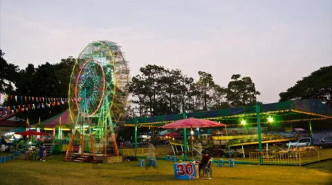 Amusement park at night. Time Lapse. Video stock 44333780