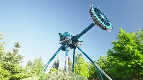 Amusement park ride big pendulum Video stock 201607337
