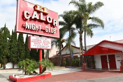 ANAHEIM, CALIFORNIA - 17 SEPT 2023: El Calor Mexican Night Club on Lincoln .. Stock Photos