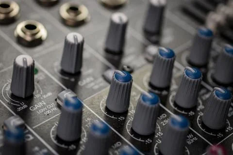 Analog Audio EQ Dials 库存照片