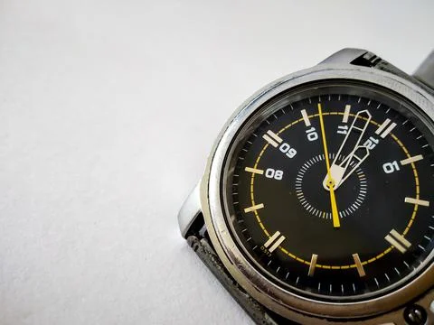 Analog clock showing the time 12 for the new year celebrations 스톡 사진