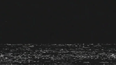 Analog VHS Glitch Static Noise Tracking Error Overlay on Black Background Vídeo Stock 335614004
