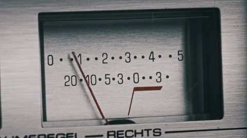 Analog VU Meter on Silver Colored Tape Recorder, Arrow Indicator 스톡 동영상 182841363