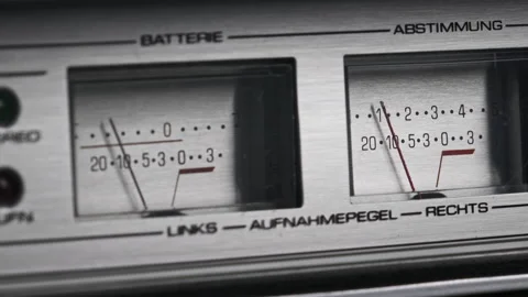 Analog VU Meters on Silver Colored Stereo Tape Recorder, Arrow Indicators 스톡 동영상 185599534