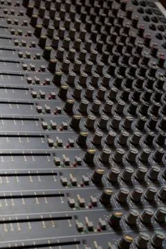Analogic mixer Panel with more cursor used to create music. Foto stock