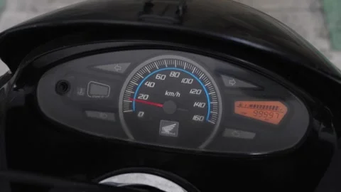 Analogue speedometer display, dashboard warnings, odometer reading Stock Footage 305546172