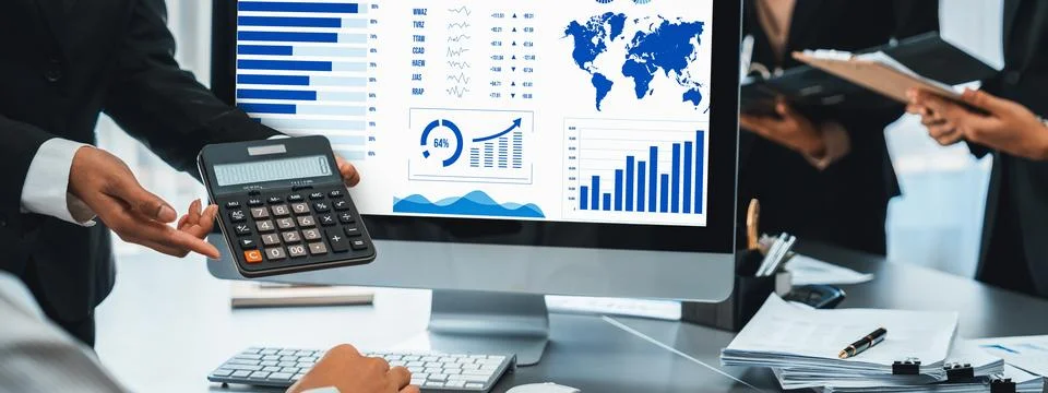 Analyst team working on data analysis dashboard on laptop screen. Insight Stockfoto's