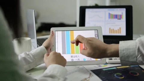 Analyze the performance and financial statement data of listed companies Stock Footage 168115520