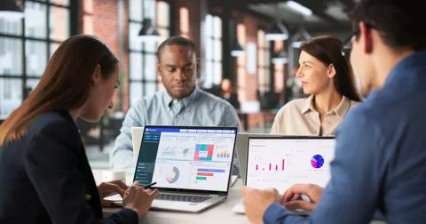 Analyzing Financial Reports On Personalized Data Analytics Dashboard During T Stock Photos